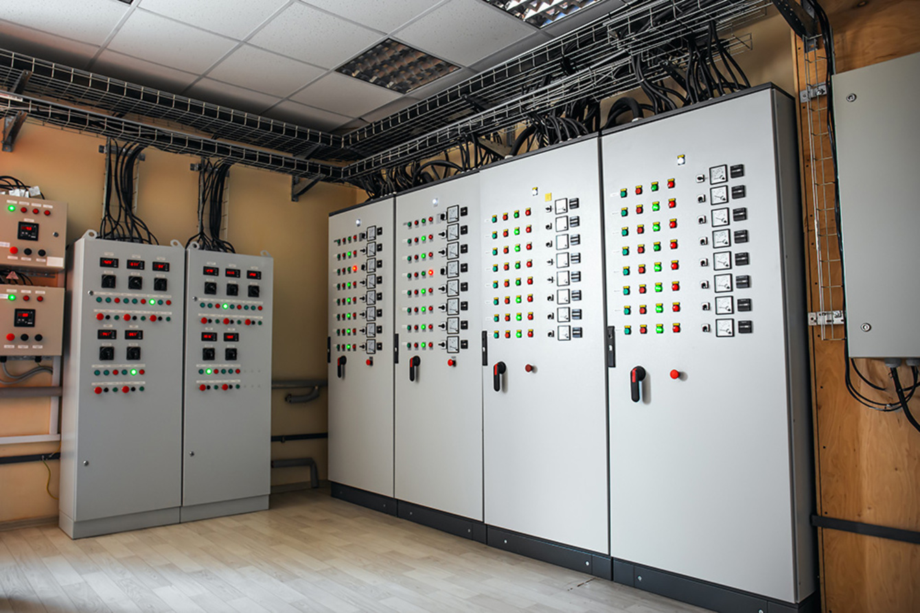 Schalt­anlagen­bau bei Schramm & Lorenz GmbH in Breitenbrunn OT Antonsthal